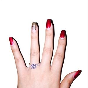 Size 7 Beautiful Sterling Silver Studded Ring